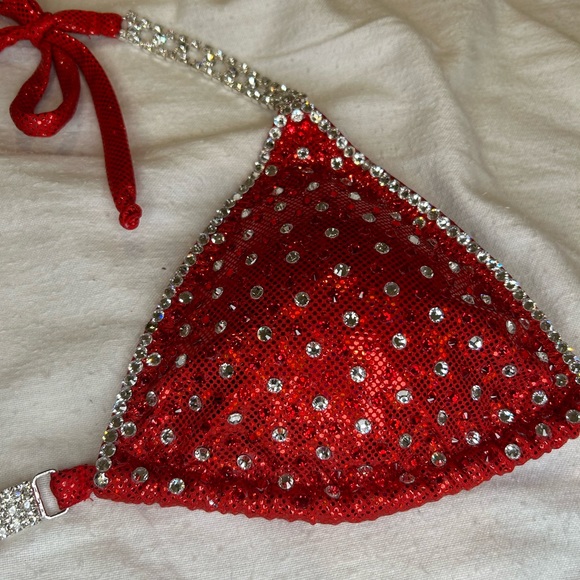 NPC Bodybuilding Competition Bikini - Picture 6 of 16